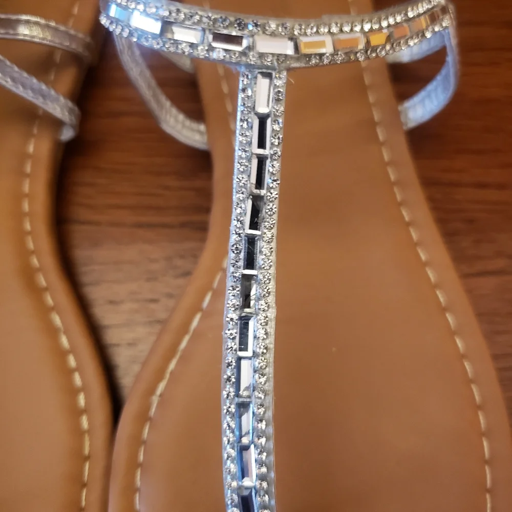Jynx Rhinestone Sandals! NWOT! - Picture 6 of 9